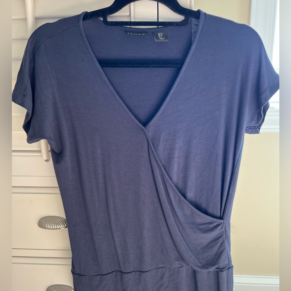Tahari women’s top